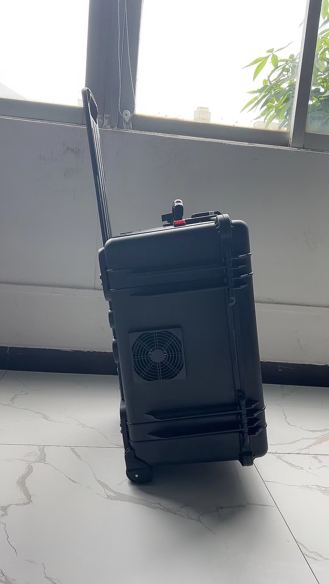 遵化手拉箱型移动通信干扰器